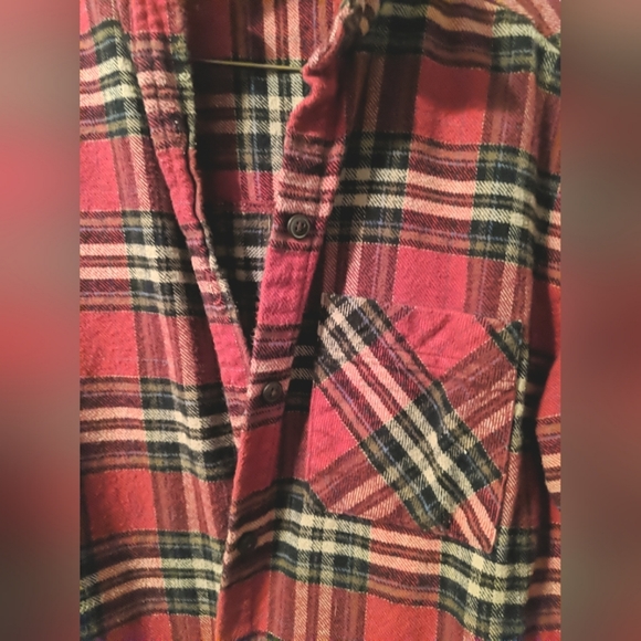 Old Navy Women’s Size S Small Long Sleeve Red Plaid Button Down Classic Shirt - Picture 3 of 6